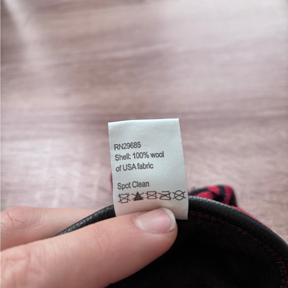 Pendleton Xl Red Patterned Wool Gloves - image 4